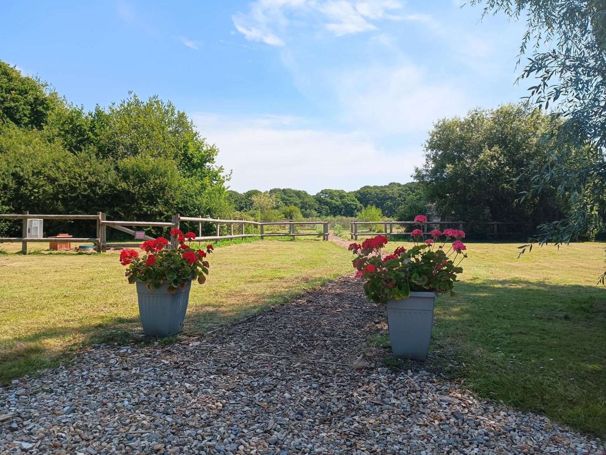 Cosy Cabins At Westfield Farm, Isle Of Wight ヤーマス エクステリア 写真